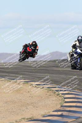 media/Nov-16-2025-Race Pace (Sun) [[8c5fa54630]]/Verified Riders/1-Turns 9 and 10 (925am)/